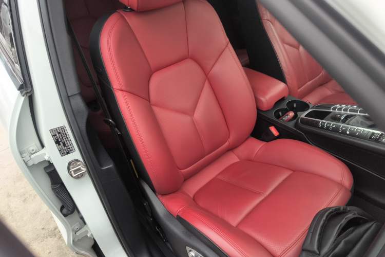 Used Porsche Macan 2021 Macan 2.0T