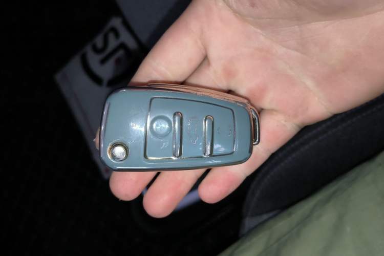 Used Chery QQ Ice Cream 2022 170km Sundae Phosphate Lithium-Ion Interior 1