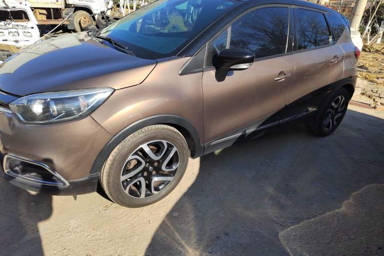 Used Renault Captur 2015 1.2T Automatic Luxury First Edition
