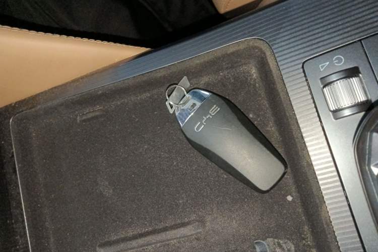 Used BYD Song L DM-i 2024 112 km Beyond Edition Vehicle Key