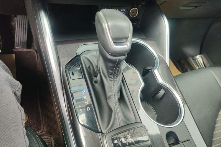 Used Toyota Crown Kluger 2021 2.5L HEV Four-Wheel Drive Premium Edition Gear Lever