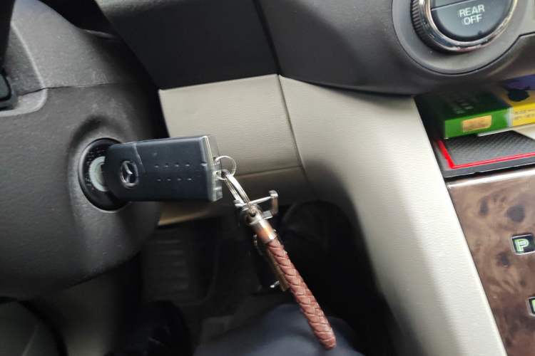 Used Mazda 8 2013 2.5L Deluxe Edition
