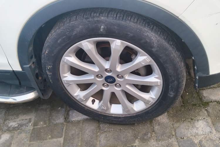 Used Ford Kuga 2013 1.6L GTDi Two-Wheel-Drive Trend Model
