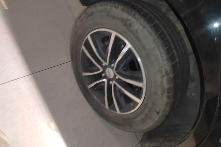 Used Geely Auto Vision X6 2019 1.4T CVT 4G Connected Luxury Version China VI Standard