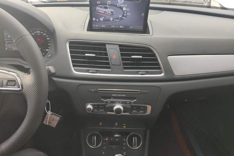 Used Audi Q3 2017 35 TFSI Fashion Model
