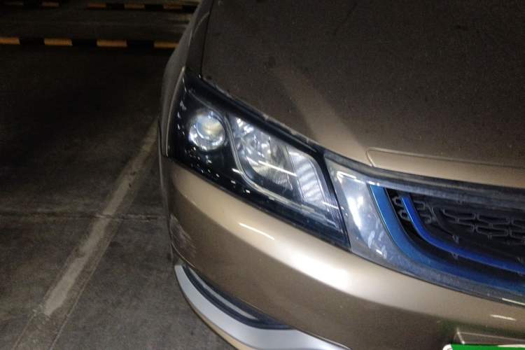 Used Geely Auto Emgrand New Energy 2016 EV Deluxe Model Right Front Headlight