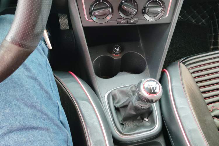 Used Volkswagen Polo 2016 1.6L Manual Comfort Model