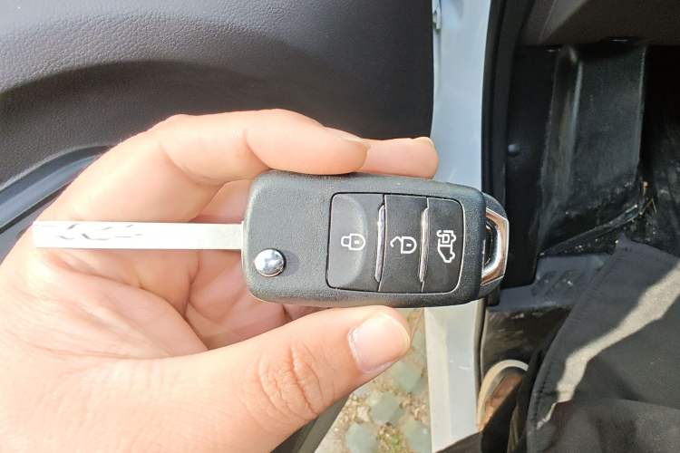 Used JMC E Fushun 2025 Model, Open Window Version, 53.58 kWh, Mid-axle, Low-roof
