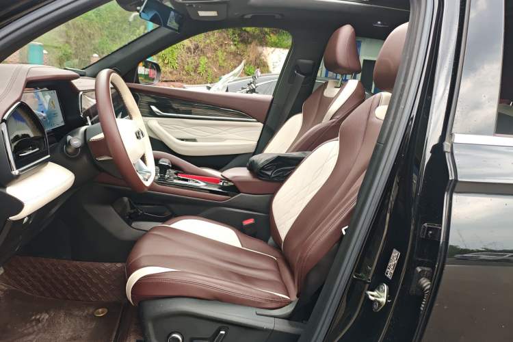 Used Geely Auto Monjaro L 2024 2.0TD High-Power Automatic Two-Wheel Drive Yunqi Version