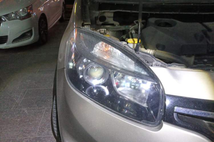 Used Renault Koleos 2014 2.5L Two-Wheel-Drive Urban Edition