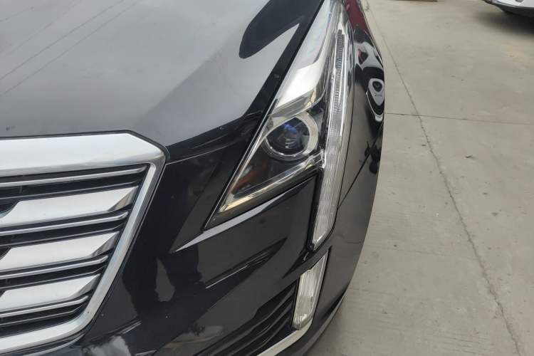 Used Cadillac XT5 2018 25T Luxury Model
