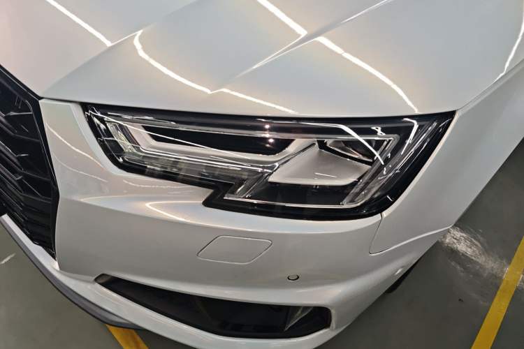 Used Audi A4L 2019 40 TFSI Fashion Edition China VI Emission Standard
