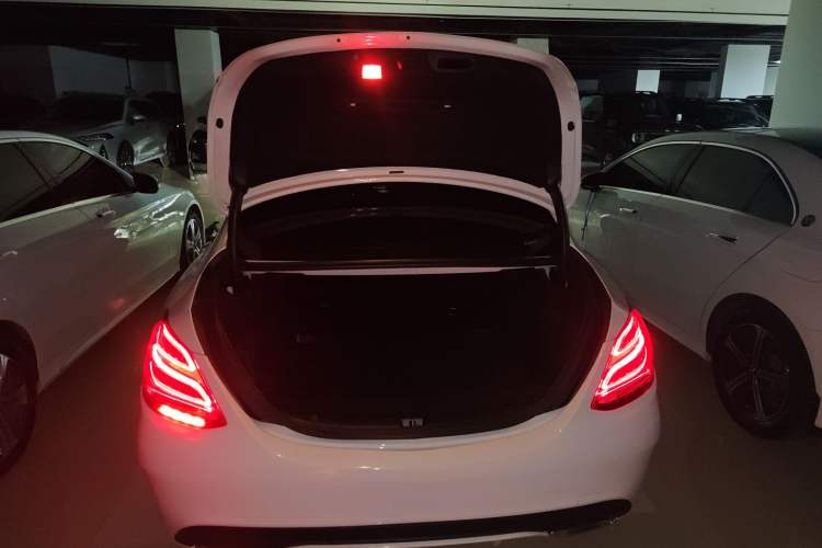 Used Mercedes-Benz C-Class 2016 C 200 L Sport Edition Trunk