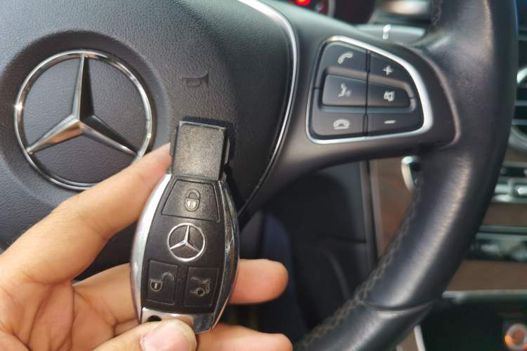 Used Mercedes-Benz GLC 2018 GLC 300 4MATIC Sport Edition Vehicle Key