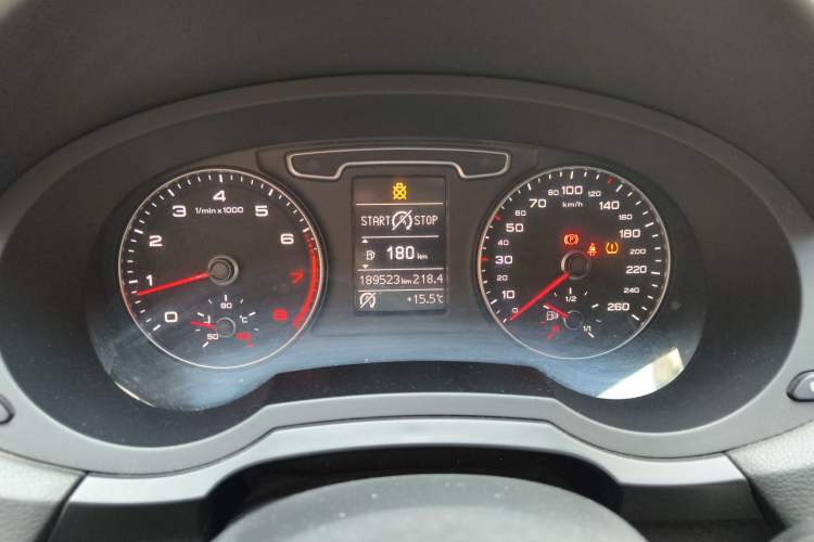 Used Audi Q3 2015 35 TFSI Comfort Model
