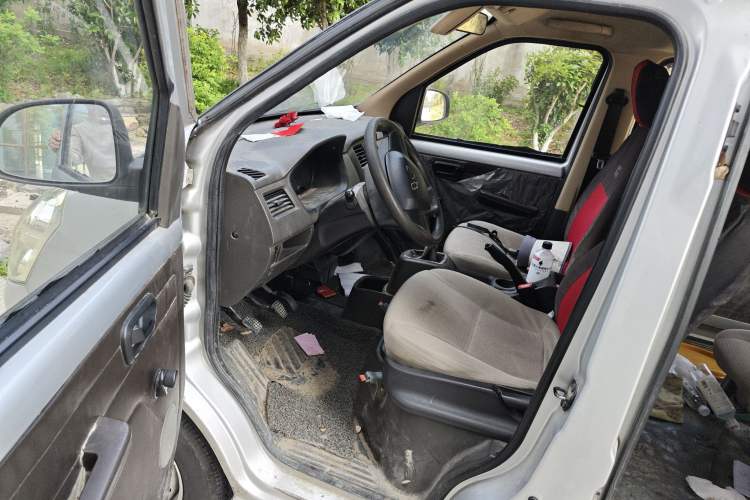 Used Wuling Rongguang 2014 1.2L S Base Model