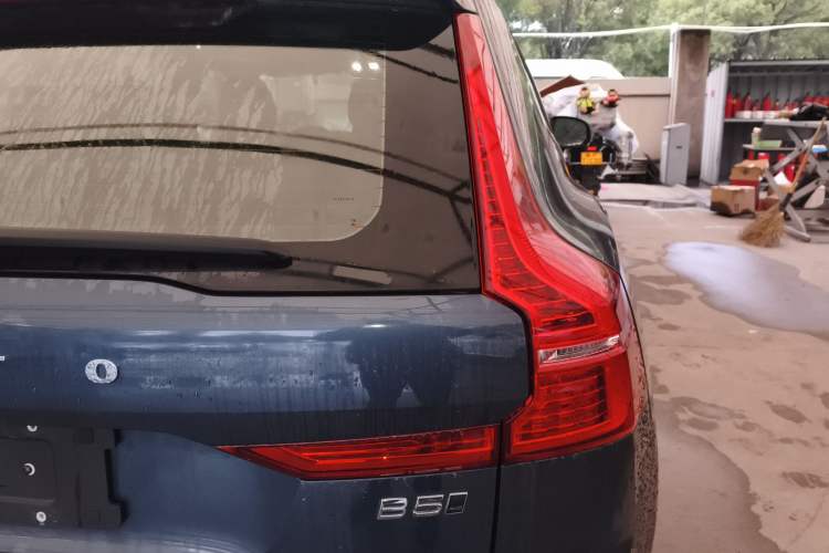 Used Volvo XC60 2023 B5 4x4 Smart Luxury Edition