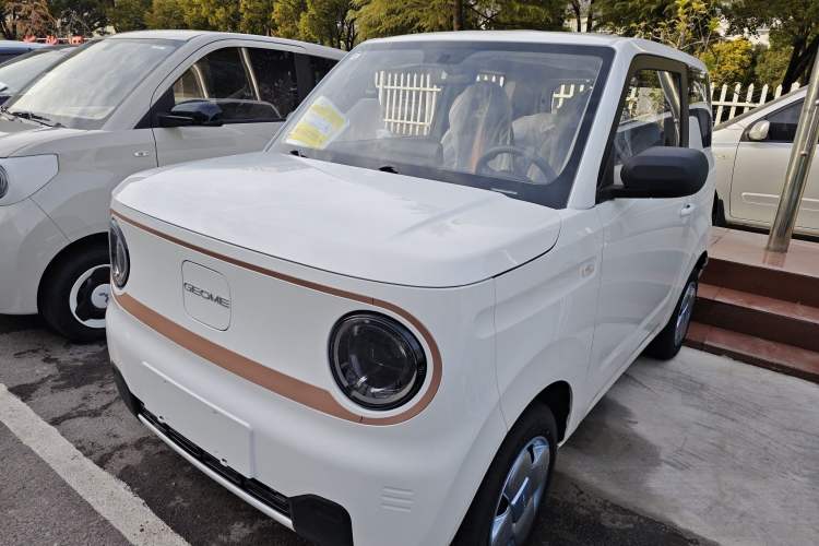 Used Geely Galaxy Panda 2024 Panda Mini 200km Endurance Bear