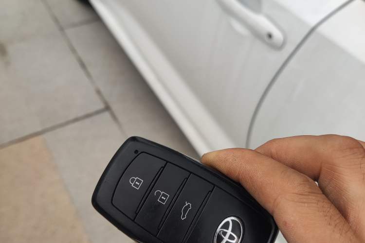 Used Toyota Corolla 2024 1.8L Smart Electric Hybrid Dual-Engine Elite Edition Vehicle Key