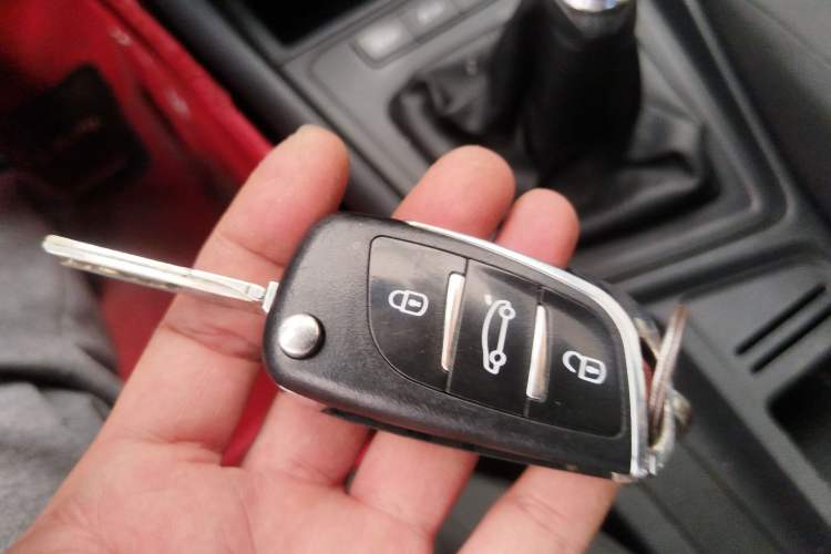 Used Volkswagen Lavida 2018 Classic 1.5L Manual Fashion Edition China VI Standard Vehicle Key