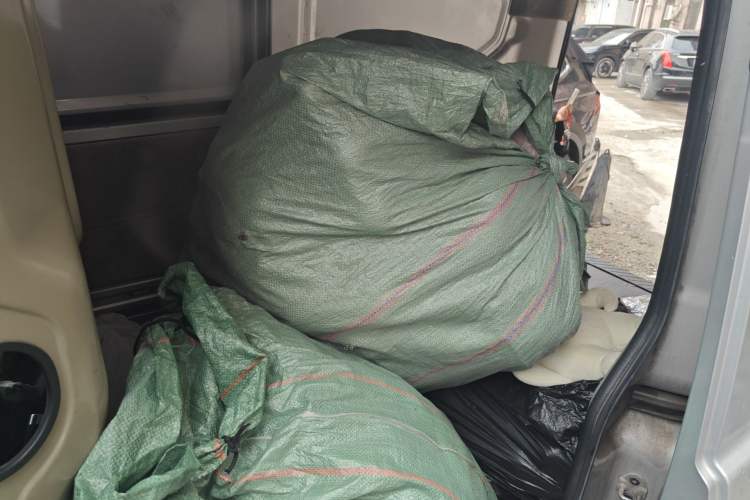 Used CHANGAN KUAYUE Xing V3 2022 1.5L Gasoline Enjoyment Model 2-Seat Van JL473QH Left Rear Seat