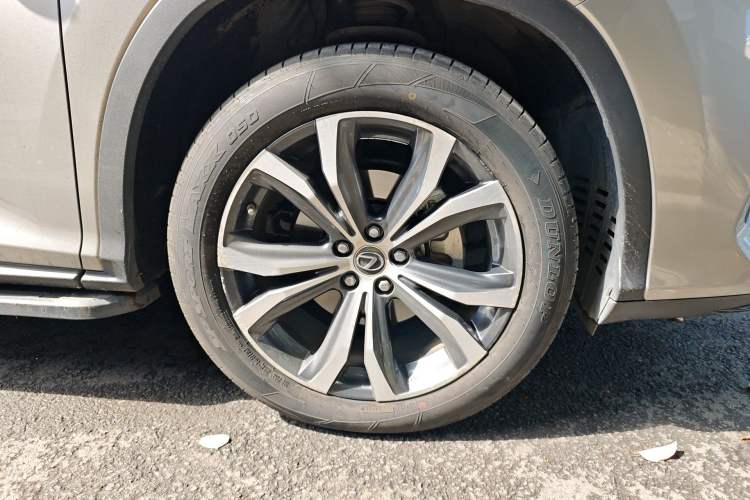 Used Lexus RX 2021 300 Four-Wheel Drive Special Edition Right Front Wheel Hub