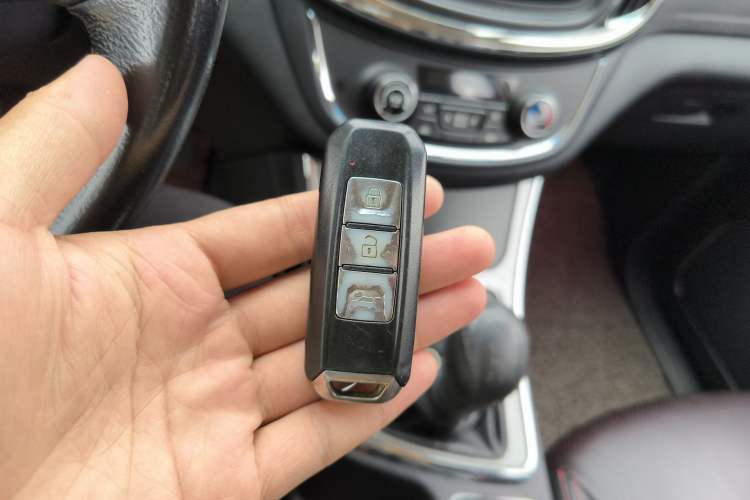 Used Baojun 560 2015 1.8L manual luxury version
