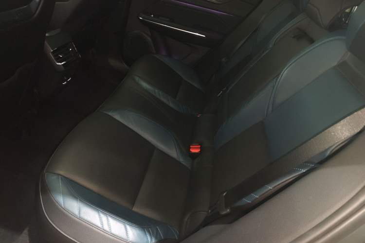 Used Lynk & Co 05 2020 2.0TD Two-Wheel Drive Shine Halo