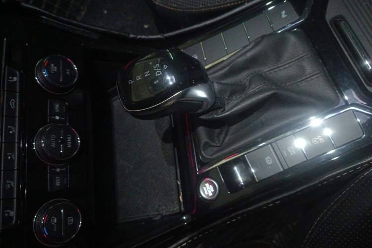 Used Volkswagen Passat 2019 380TSI Luxury Edition China VI Standard