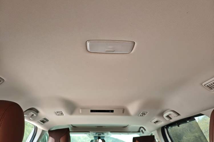 Used Toyota SIENNA 2024 2.5L Hybrid Comfort Edition Headliner