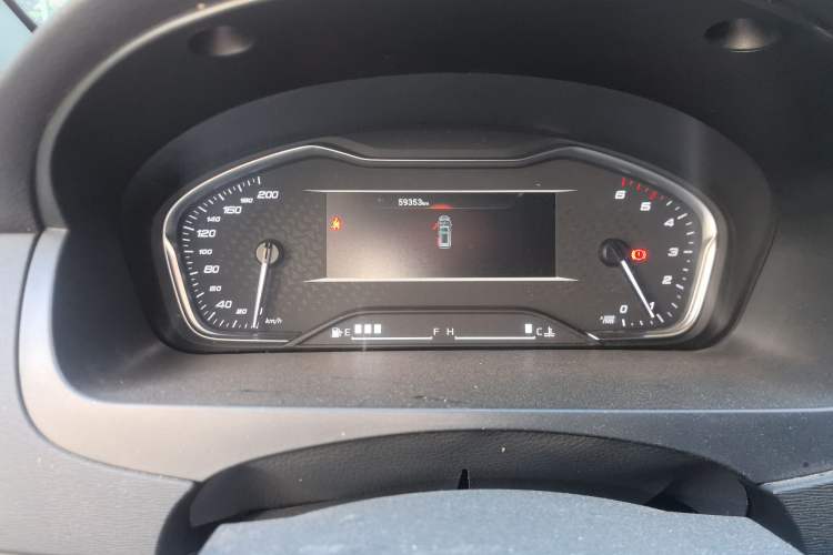 Used SAIC MAXUS G10 2023 2.0T Manual Multi-Function Version Diesel 7/8/9 Seats