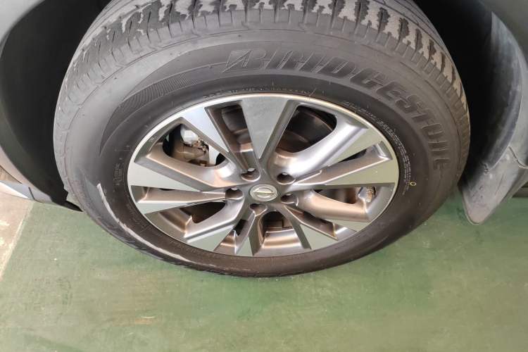 Used Nissan Murano 2021 2.5L XL Two-Wheel Drive Smart Connect Luxury Edition Left Front Wheel Hub