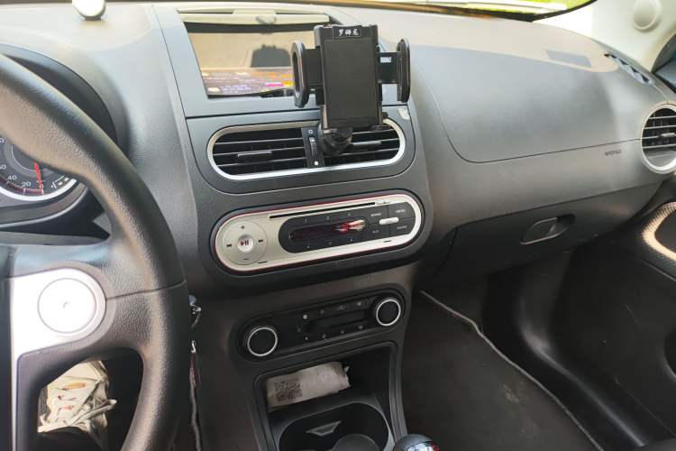 Used MG 3 2014 1.5L AMT Elite Edition Audio And AC Panel