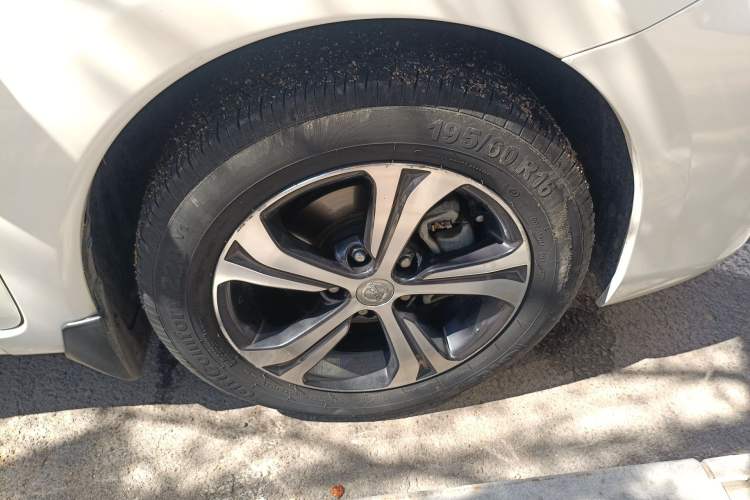 Used Nissan Tiida 2019 1.6L CVT Smart Drive Version China VI Standard Right Front Wheel Hub