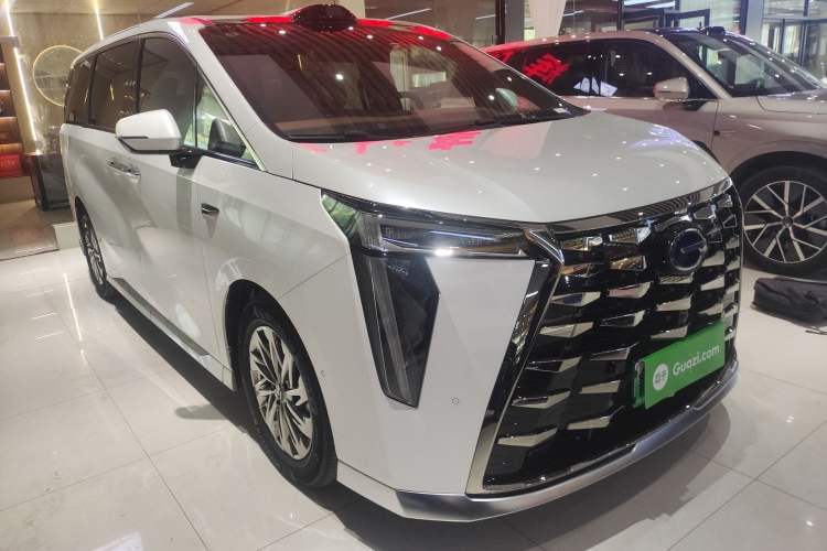 Used GAC Trumpchi Xiangwang M8 2025 Kunkun Series Ultra First-Class Cabin