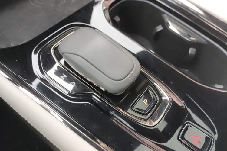 Used Zeekr 009 2022 ME Edition Gear Lever