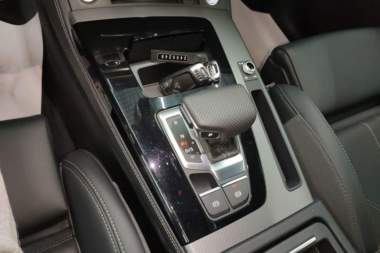 Used Audi Q5L 2025 40 TFSI Luxury Dynamic Edition
