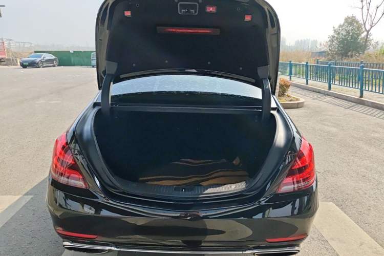 Used Mercedes-Benz S-Class 2019 S 320 L
