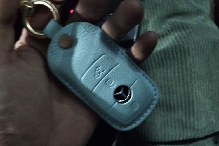 Used Mercedes-Benz E-Class 2019 Facelifted E 300 L Stylish Version Vehicle Key