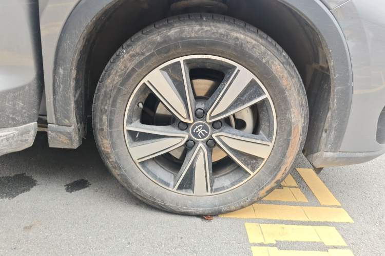 Used BYD Song Pro New Energy 2023 Champion Edition DM-i 110KM Beyond Model Right Front Wheel Hub