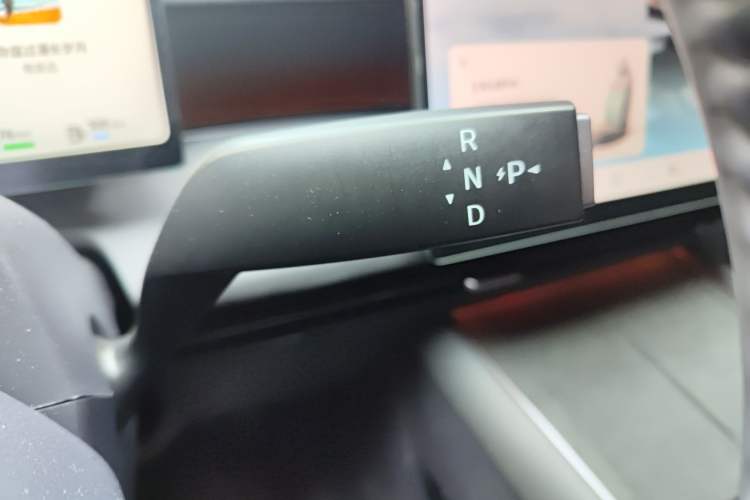 Used Nissan N6 2026 Model 180 Max Gear Lever