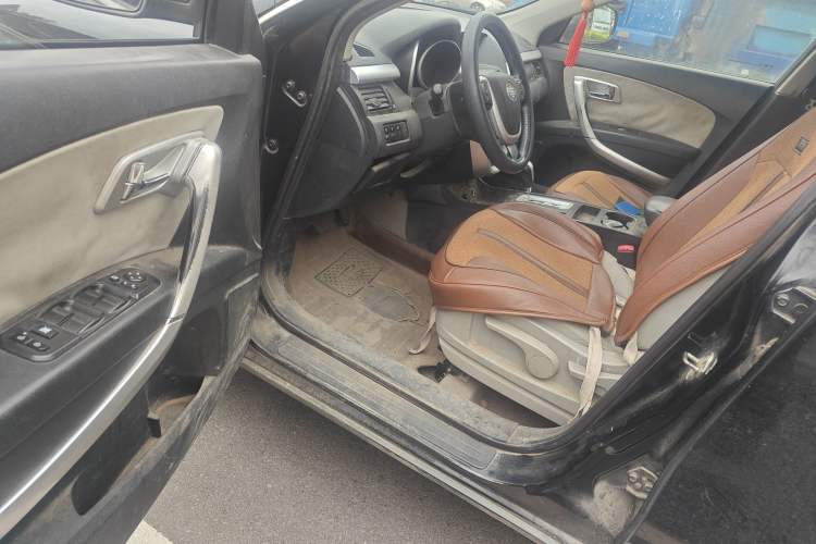 Used Bestune X80 2013 2.0L automatic comfort version Driver Seat