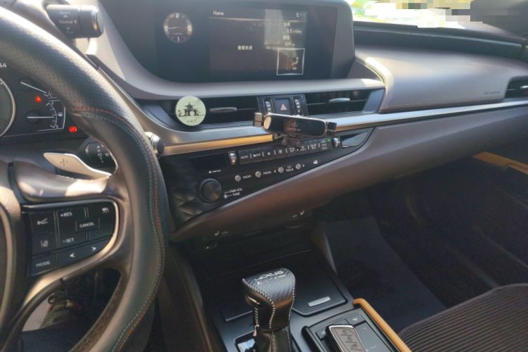 Used Lexus ES 2018 300h Premier Edition China V Standard
