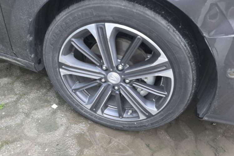 Used CHANGAN Ruicheng CC 2022 Blue Whale Edition 1.5T DCT Luxury Model Right Front Wheel Hub