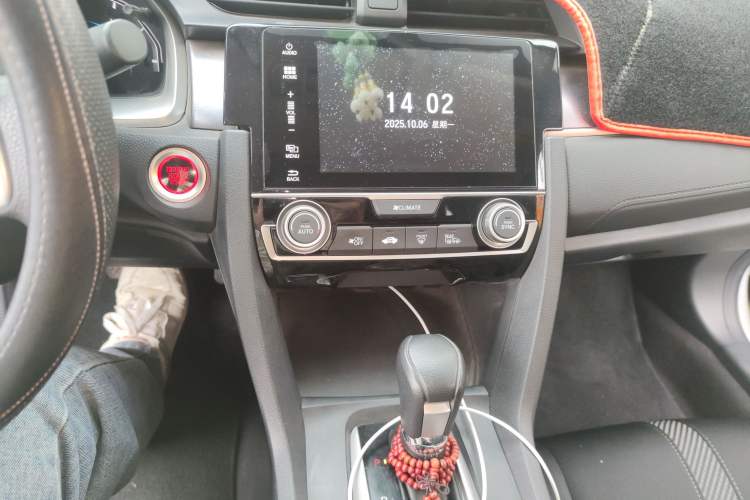 Used Honda Civic 2016 220TURBO CVT Luxury Edition
