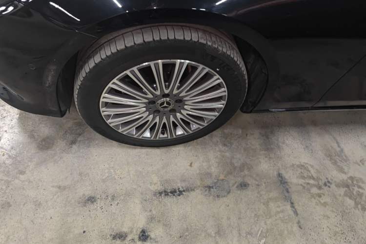 Used Mercedes-Benz E-Class 2020 Facelift E 300 L Stylish Edition Exterior 4