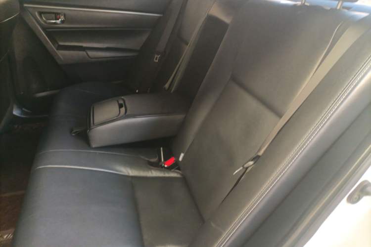 Used Toyota Corolla 2016 Dual-Engine 1.8L E-CVT Elite Edition