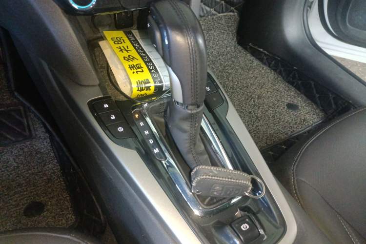 Used Chevrolet Malibu 2018 530T Automatic Luxury Edition Gear Lever