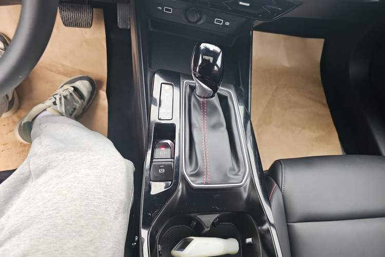 Used MG 5 2023 180 DVVT CVT Luxury Edition