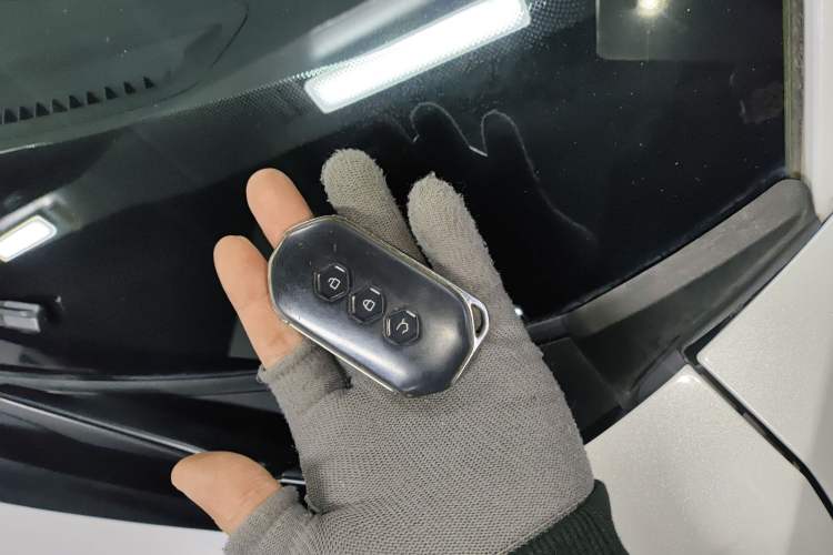 Used Wuling Victory 2020 1.5T CVT Flagship Edition Vehicle Key